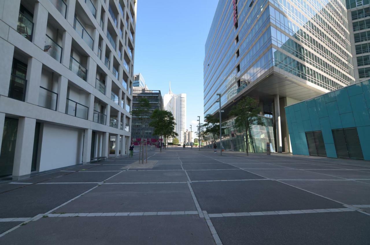 Apartment With Parking On Premise Vienna Exterior photo